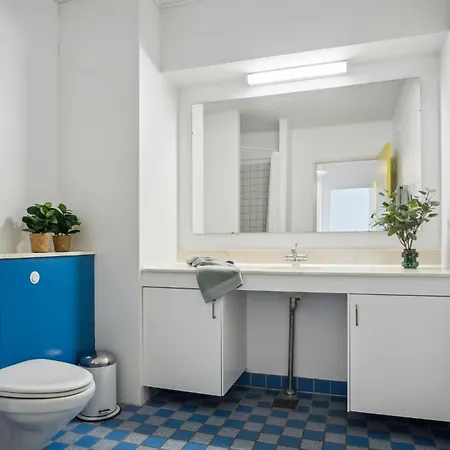Bad, Lejl, 115 Apartment *